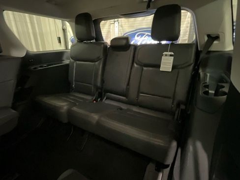 Used 2025 Ford Expedition Active image 12