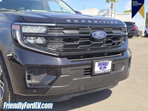 Certified 2025 Ford Expedition Active AWD/4WD image 8