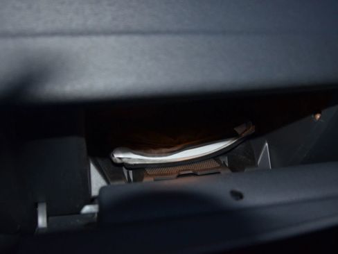 Used 2012 Volvo C70 T5 image 43