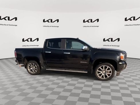Used 2019 GMC Canyon Denali image 2