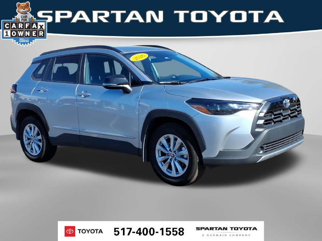 Used 2026 Toyota Corolla Cross LE FWD image 5