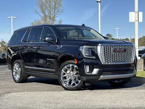 Used 2022 GMC Yukon Denali image 2