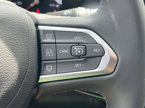 Used 2026 Jeep Compass Limited AWD/4WD image 22