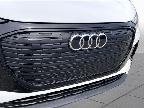 Used 2024 Audi Q4 e-tron Premium Plus AWD/4WD image 29