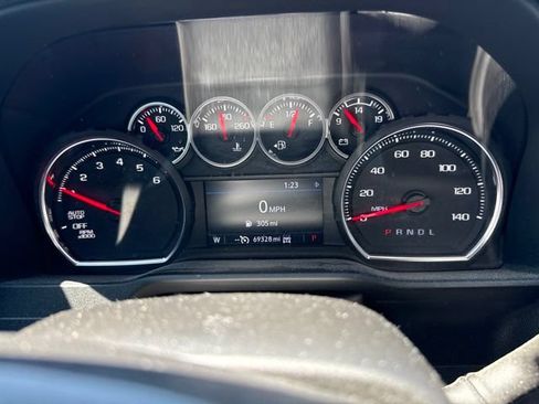 Used 2022 Chevrolet Silverado 1500 LT AWD/4WD image 13