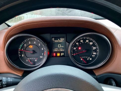 Used 2012 Jeep Grand Cherokee Overland Summit image 24