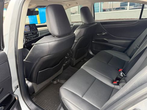 Used 2022 Lexus ES 350 w/ Premium Package FWD image 18