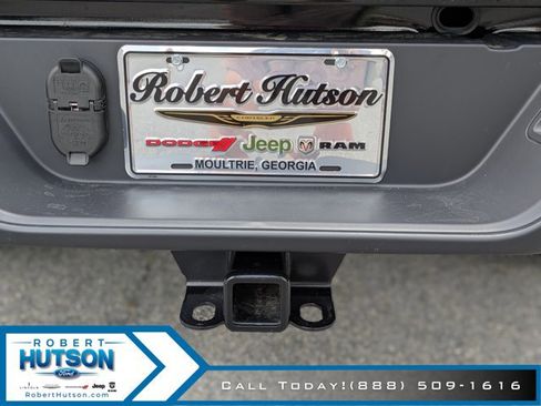 New 2025 Jeep Gladiator Sport image 10