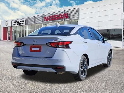 New 2025 Nissan Versa SR w/ Trunk Package FWD image 7