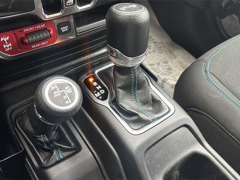 Used 2022 Jeep Wrangler Unlimited Rubicon 4xe image 23