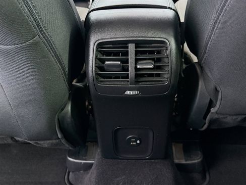 Used 2022 Ford Escape SE w/ Convenience Package FWD image 24