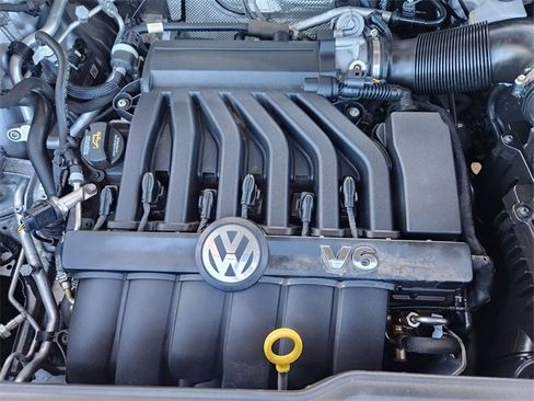 Used 2021 Volkswagen Atlas SE image 26