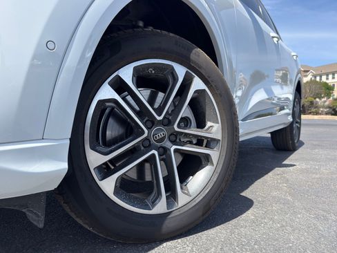 New 2025 Audi Q5 Premium Plus w/ Premium Plus image 4