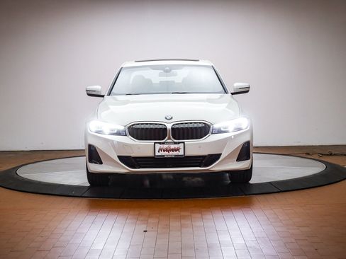 Used 2025 BMW 330i Sedan w/ Convenience Package image 2