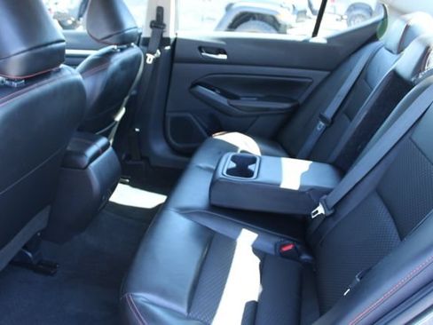Used 2024 Nissan Altima 2.5 SR FWD image 35