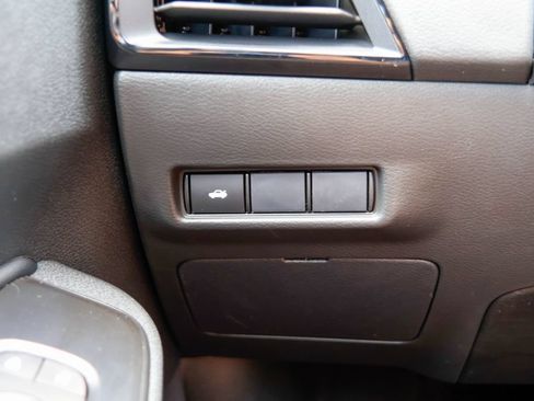 New 2026 Nissan Sentra SR FWD image 15