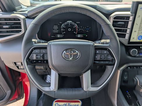 Used 2026 Toyota Sequoia Platinum AWD/4WD image 17