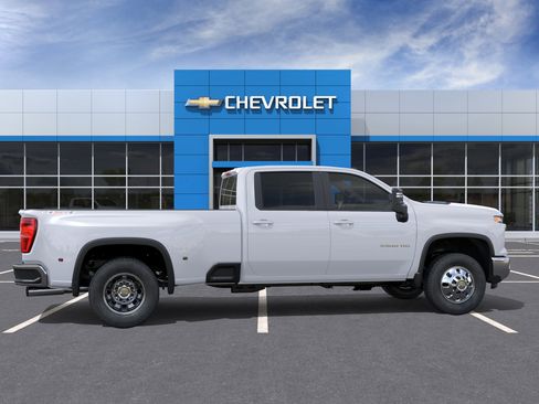 New 2026 Chevrolet Silverado 3500 LT AWD/4WD image 5