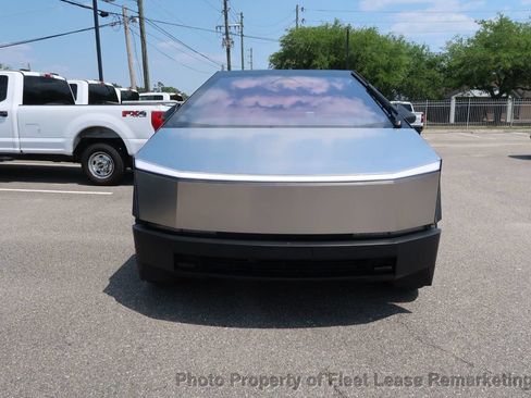 Used 2024 Tesla Cybertruck AWD Crew Cab image 8