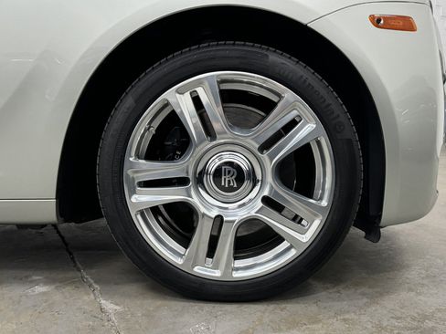 Used 2015 Rolls-Royce Ghost RWD image 26