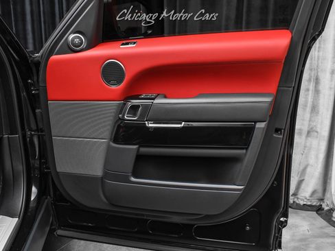 Used 2022 Land Rover Range Rover Sport SVR image 32