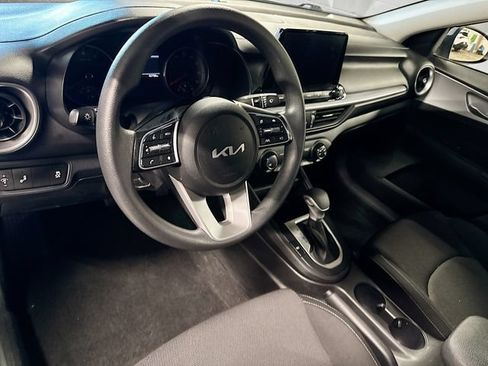 Used 2023 Kia Forte LXS w/ LXS Technology Package FWD image 9