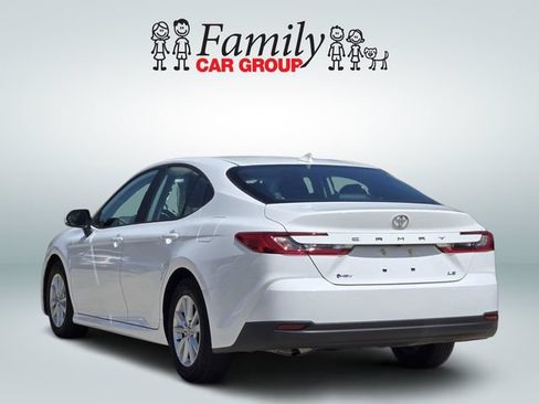 Used 2025 Toyota Camry LE FWD image 3