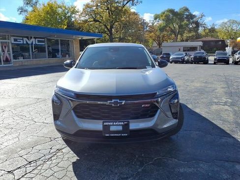 Used 2025 Chevrolet Trax RS w/ Driver Confidence Package image 13