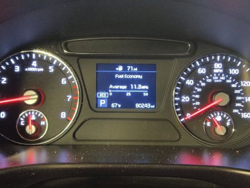 Used 2020 Kia Sorento LX FWD image 23