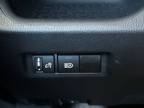 Used 2024 Toyota RAV4 XLE FWD image 28