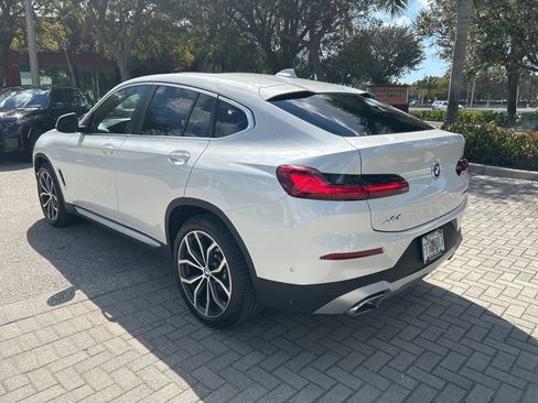 Certified 2023 BMW X4 xDrive30i w/ Premium Package image 3