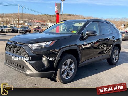 Used 2025 Toyota RAV4 XLE image 10