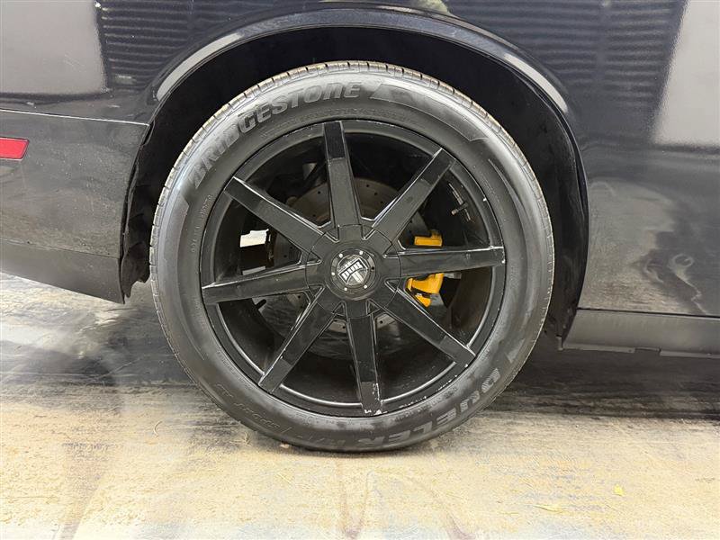 Used 2014 Dodge Challenger R/T RWD image 16