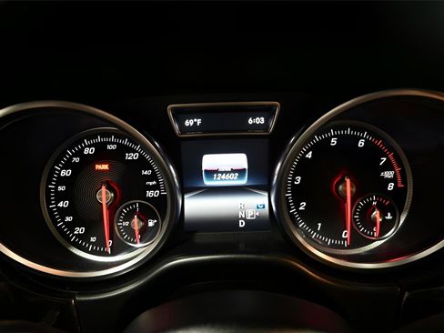 Used 2017 Mercedes-Benz GLE 350 4MATIC w/ Premium 2 Package image 32