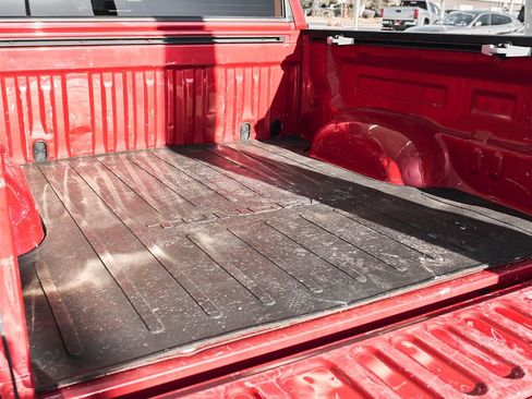 Used 2019 Toyota Tundra SR5 w/ SR5 Upgrade Package AWD/4WD image 10