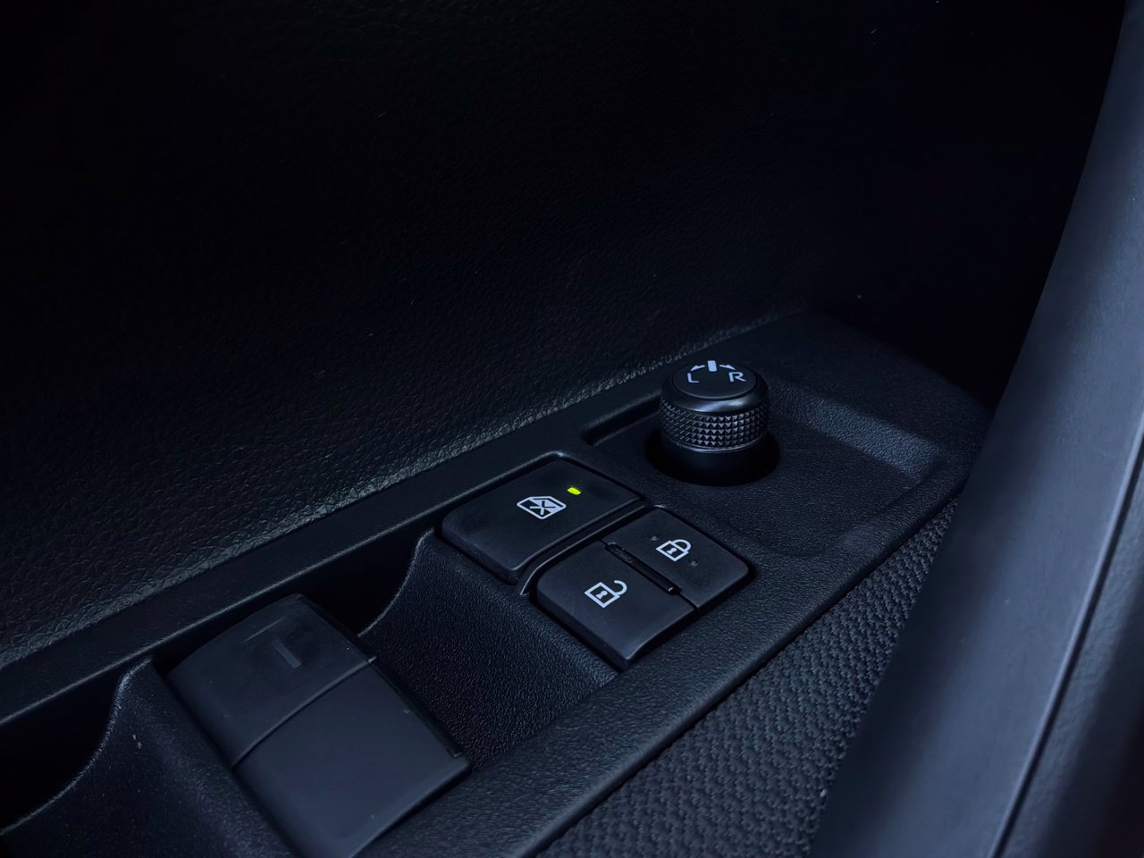 New 2027 Toyota Corolla LE FWD image 21