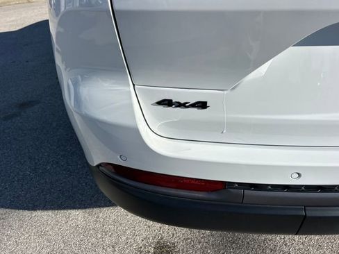 New 2026 Jeep Grand Cherokee Laredo image 51