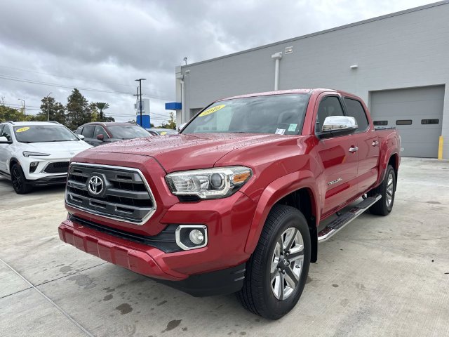 Used 2016 Toyota Tacoma Limited w/ Towing Package RWD image 3