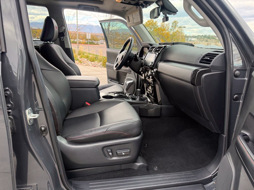 Used 2024 Toyota 4Runner TRD Off-Road Premium w/ Moonroof Package AWD/4WD image 27