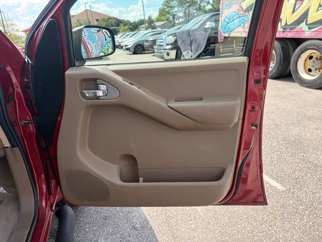 Used 2007 Nissan Frontier SE w/ Power Pkg AWD/4WD image 29