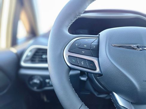 New 2026 Chrysler Voyager LX image 24