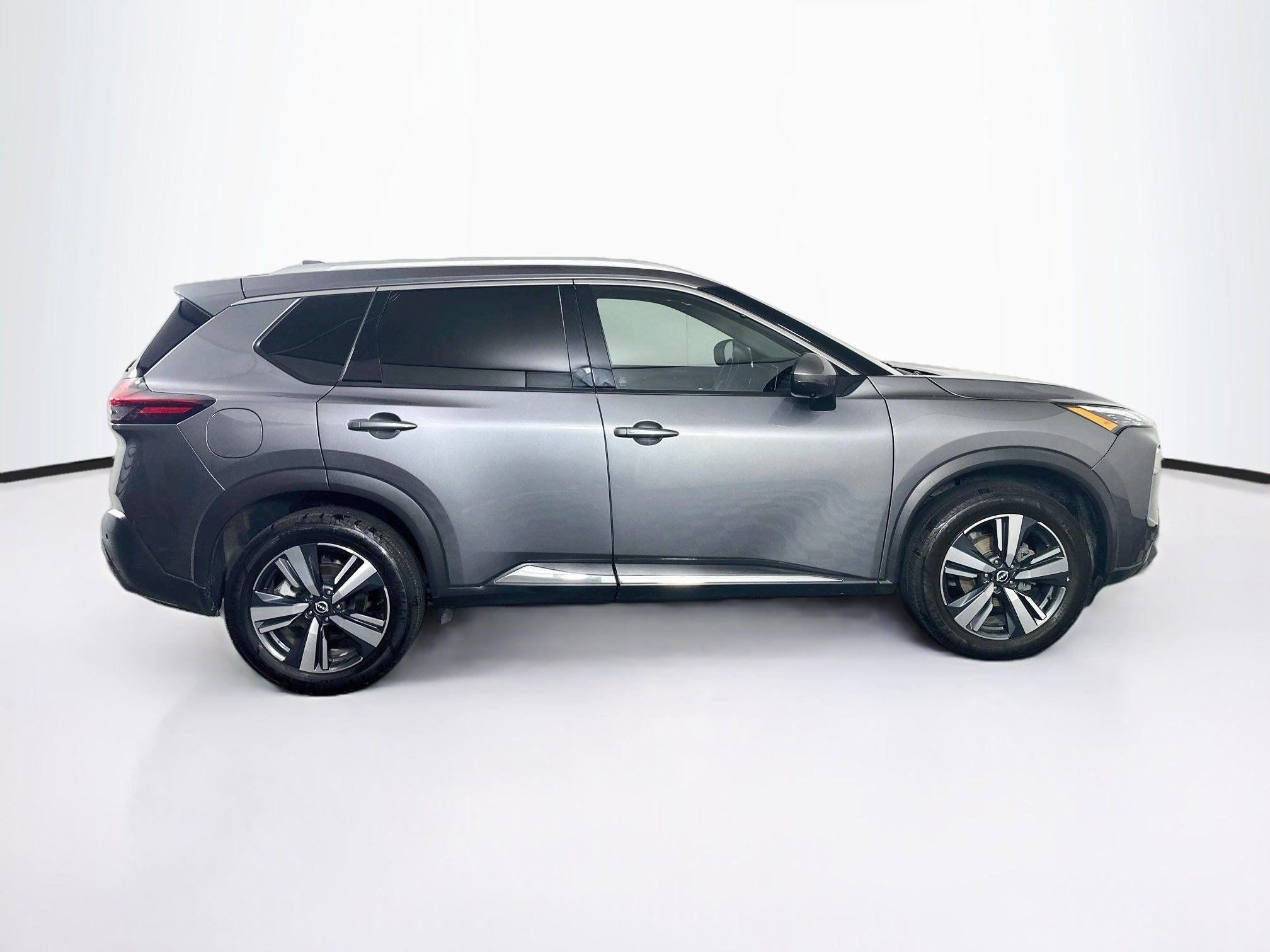 Used 2023 Nissan Rogue SL AWD/4WD image 10