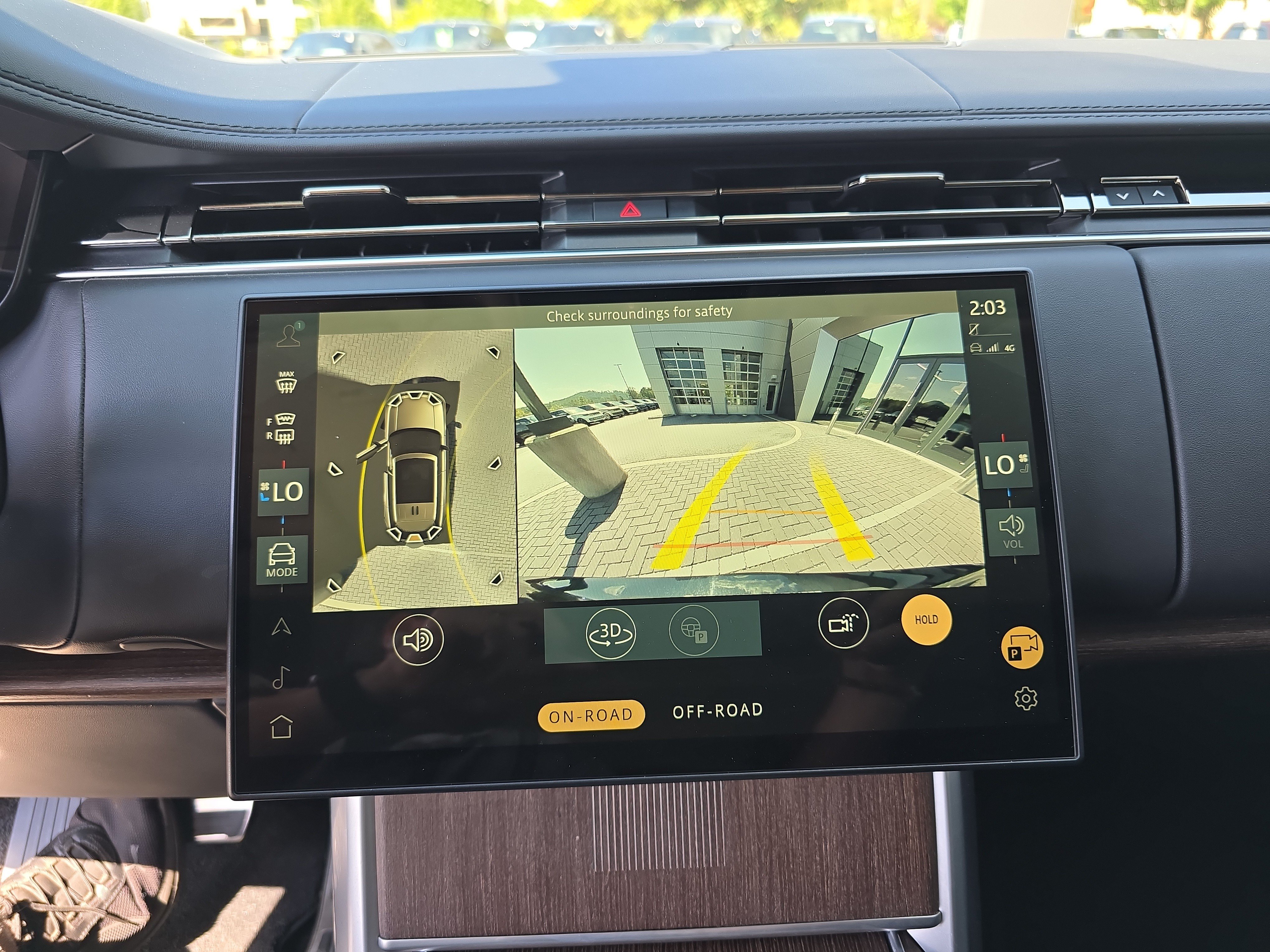 Certified 2024 Land Rover Range Rover Autobiography AWD/4WD image 28