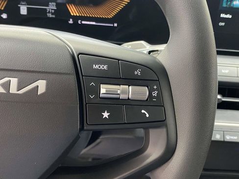 New 2026 Kia K4 LXS image 22