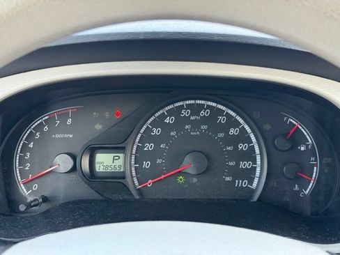 Used 2014 Toyota Sienna LE FWD image 17