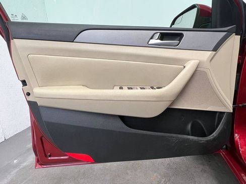 Used 2015 Hyundai Sonata SE w/ Option Group 09 image 7