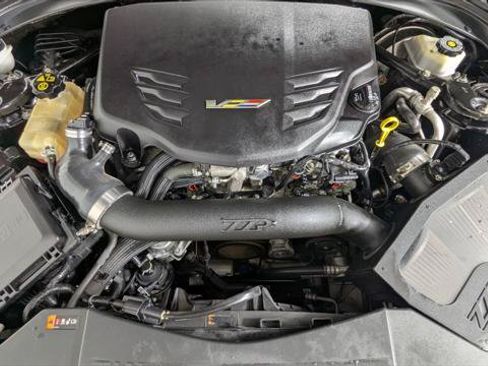 Used 2017 Cadillac ATS V w/ Luxury Package RWD image 31
