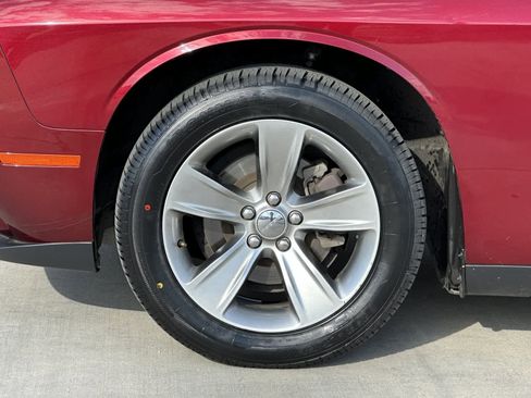 Used 2019 Dodge Challenger SXT image 25