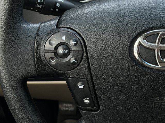 Used 2012 Toyota Tundra 4x4 CrewMax w/ SR5 Pkg image 14