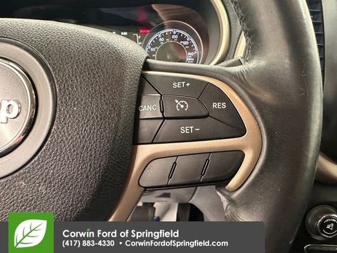 Used 2016 Jeep Cherokee Latitude w/ Comfort/Convenience Group image 31